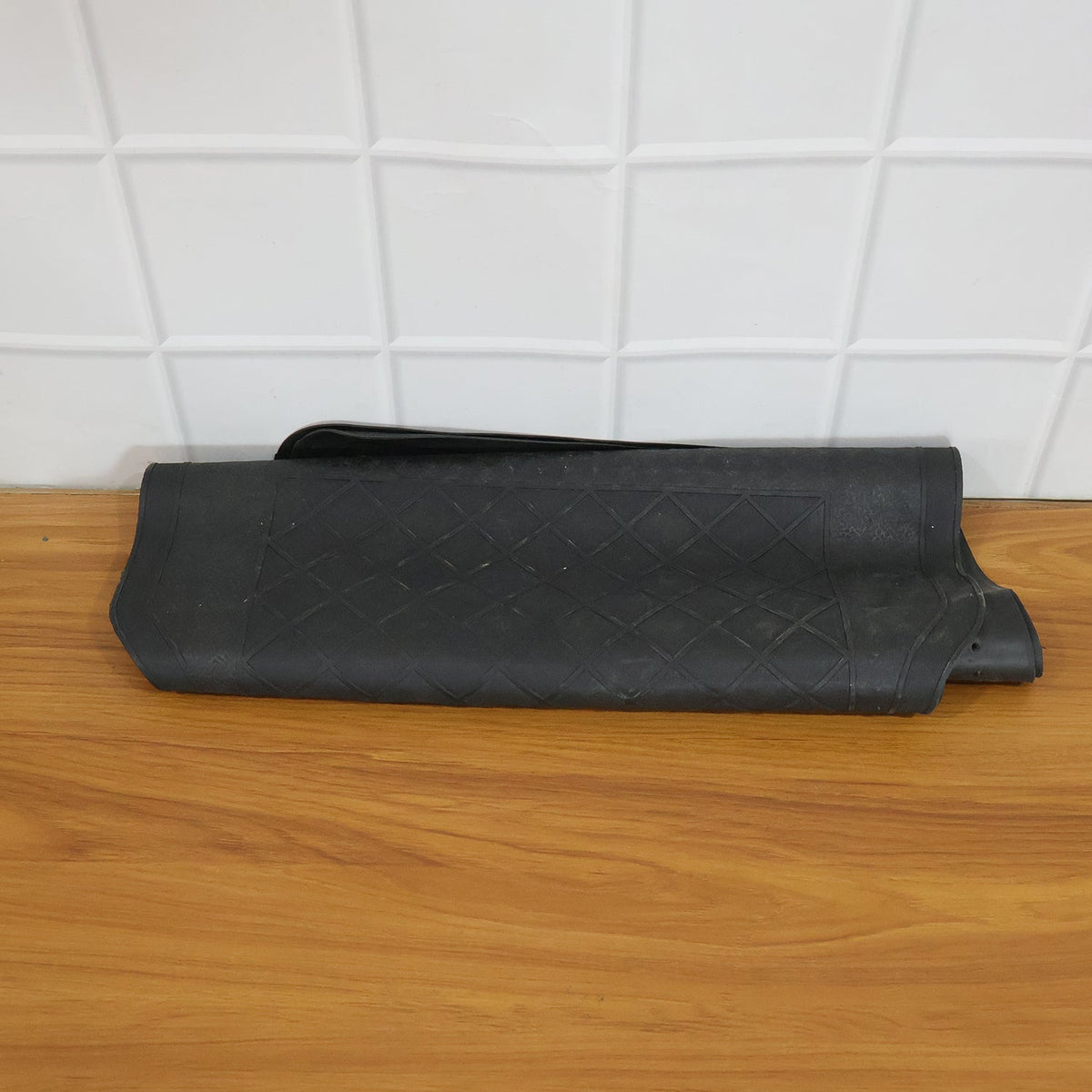 Heavy Duty Anti-Slip Rubber Car Foot Mat Set β Waterproof & Durable