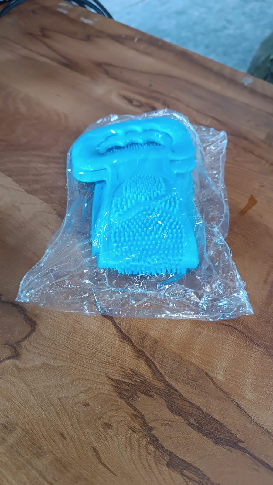 Silicone Body Back Scrubber β Deep Cleansing Bath Brush | VelvaBloom